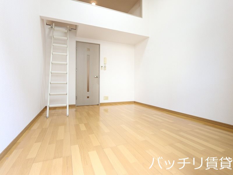 居室・リビング　同型タイプの為、現状を優先致します。