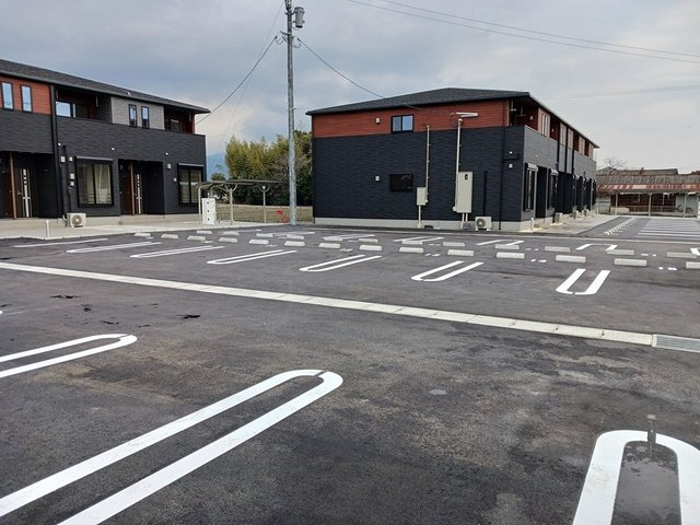 駐車場　車をお持ちの方に嬉しい駐車場付きの物件です