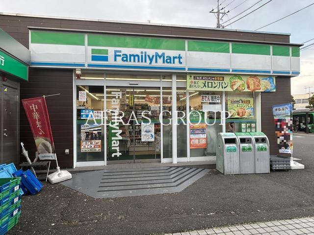 コンビニ　ファミリーマート 江戸川台駅東口店（コンビニ）まで576m