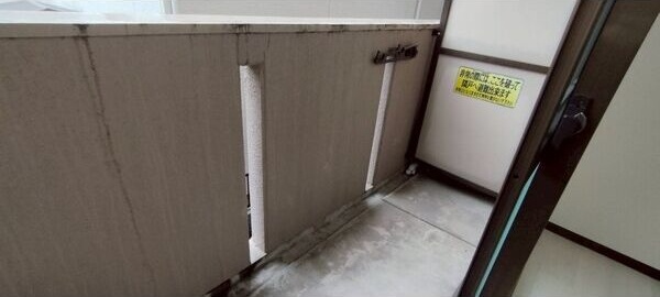 バルコニー　※写真は同じマンションの違う部屋のものになります。