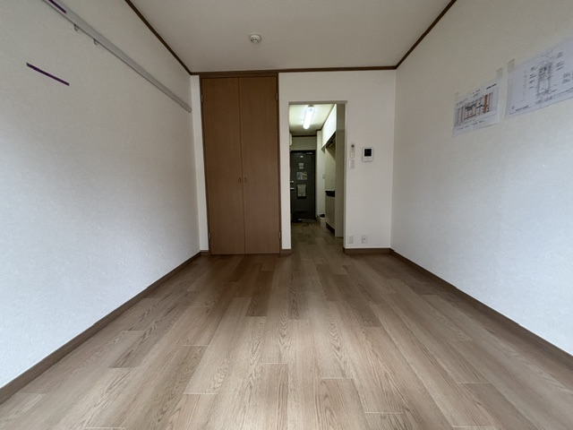 メゾンスズエンの居間写真