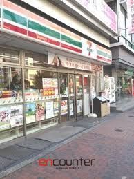 コンビニ　セブンイレブン飯田橋4丁目店（コンビニ）まで140m