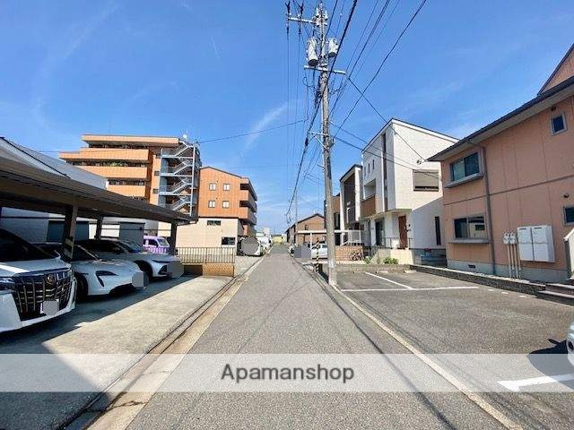 その他　前面道路（その他）まで0m
