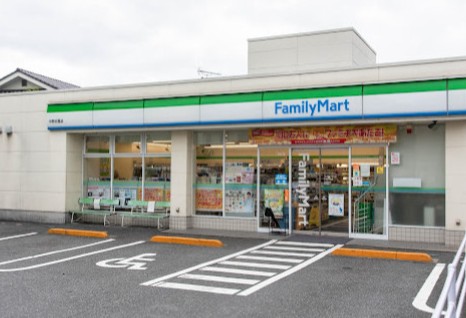 コンビニ　ファミリーマート中野白鷺店（コンビニ）まで398m
