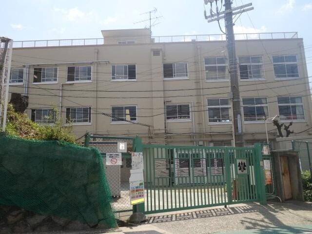 小学校　神戸市立御影北小学校（小学校）まで1065m