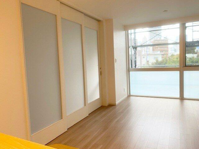 居室・リビング　※参考写真　引戸