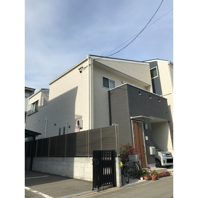 建物外観　落ち着いた雰囲気の外観です