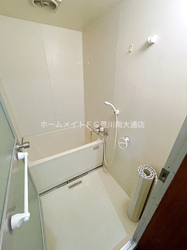バス・シャワールーム　同型別部屋写真
