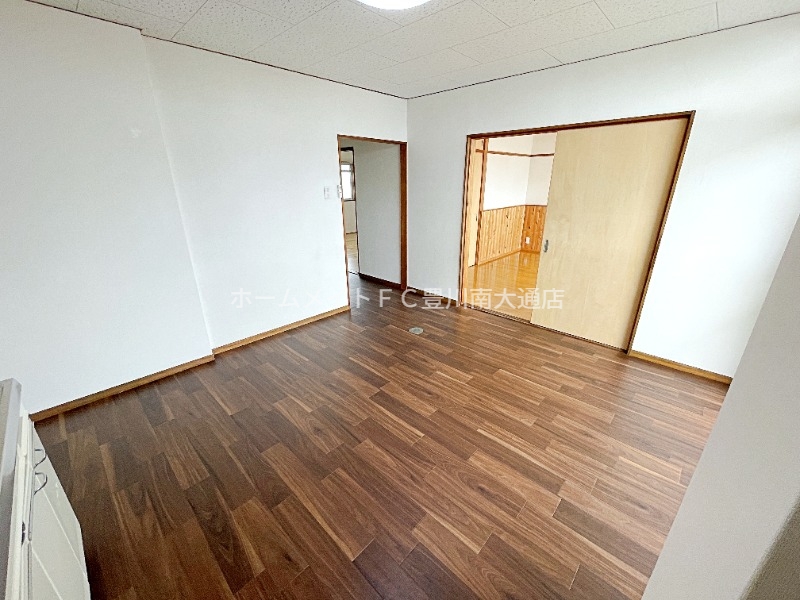 居室・リビング　同型別部屋写真