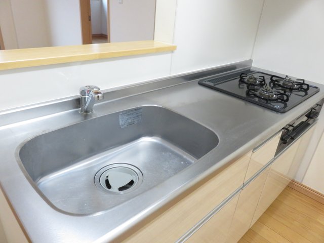 キッチン　他のお部屋の参考写真となります。