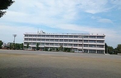 小学校　白岡市立白岡西小学校（小学校）まで575m