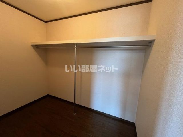 ＪＲ東海道本線 磐田駅 バス乗車時間：18分 最寄りバス停で下車 徒歩4分 2階建 築30年の内装写真