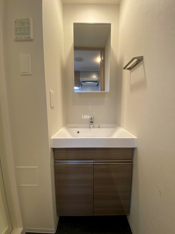洗面設備　※別のお部屋の写真ですが参考までに