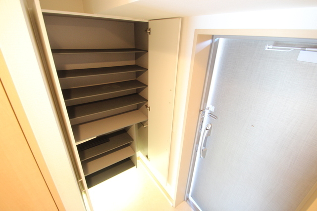 玄関　他のお部屋の写真利用