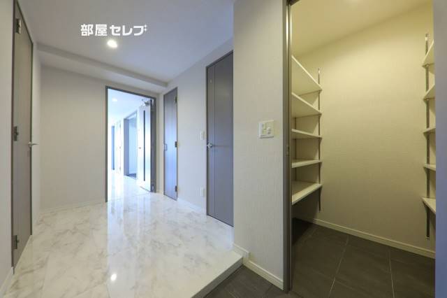 玄関　９０１号室写真