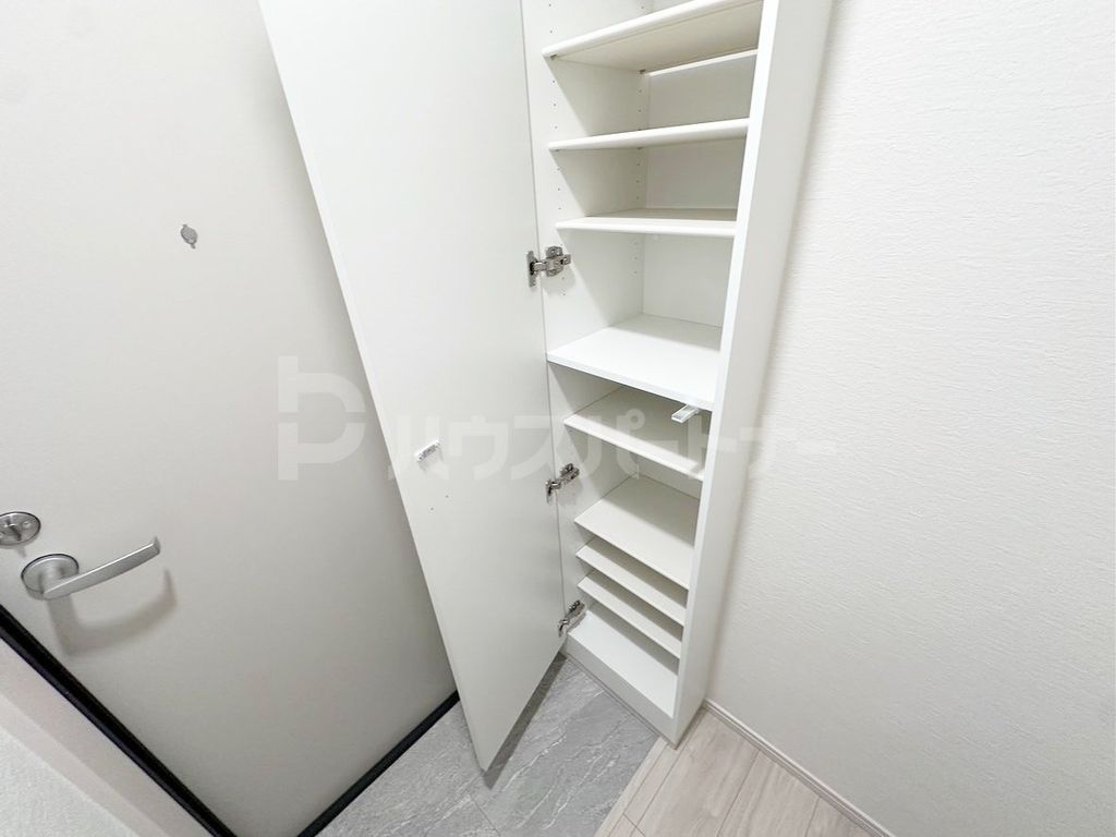 玄関　収納