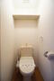 トイレ　白を基調とした空間で清潔感のあるトイレです♪