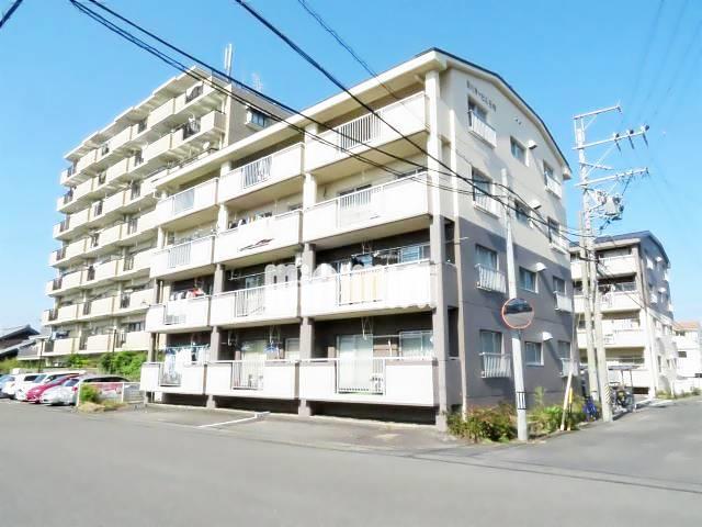 建物外観　南向きの鉄筋コンクリートマンション
