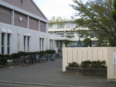 小学校　岡山市立伊島小学校（小学校）まで636m