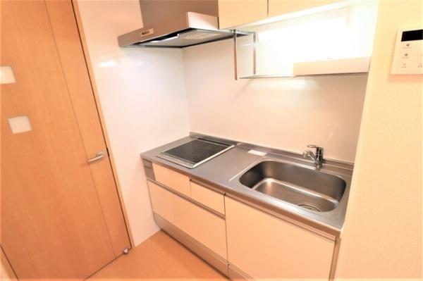 キッチン　同タイプの別のお部屋の写真です。