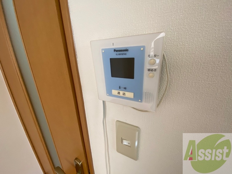 セキュリティ　ＴＶモニター付インターホンです。来客者の顔が見えるので安心！
