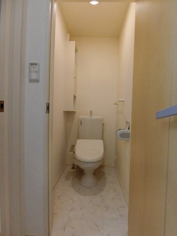 トイレ　イメージ203号室の写真（反転あり）