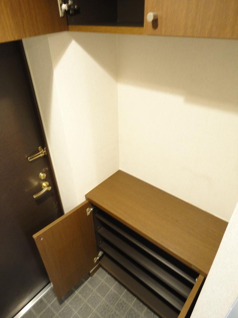 玄関　※別部屋写真