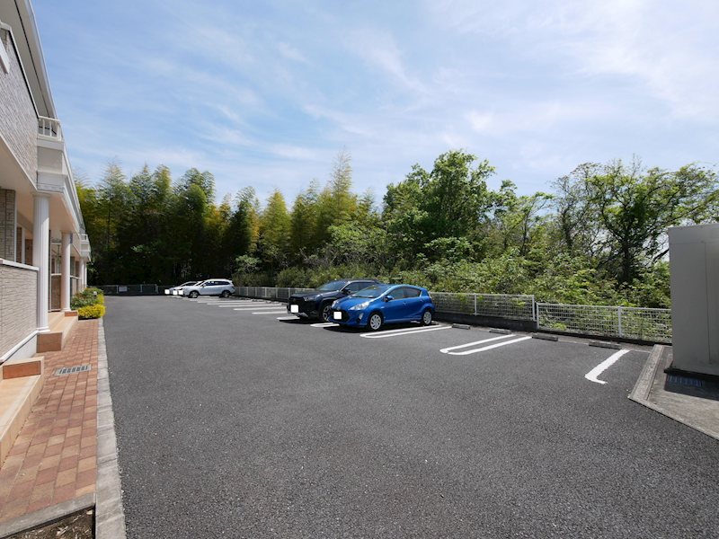 駐車場　敷地内駐車場