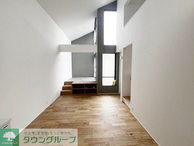 居室・リビング　玄関