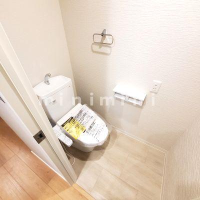 トイレ　※写真は別号室のものですので現状優先とさせていただきます