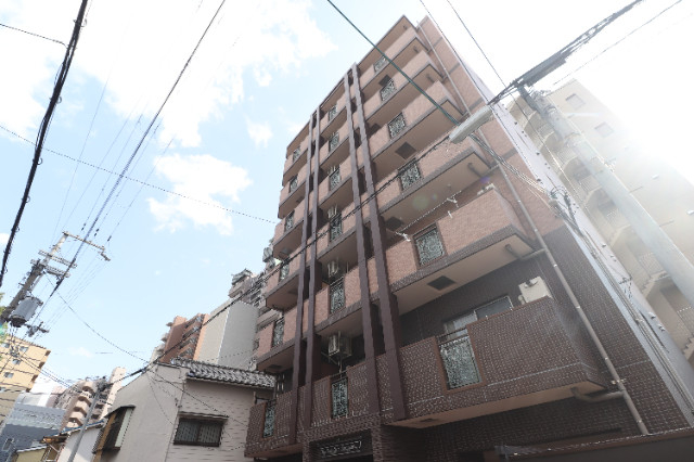建物外観　モンマール三宮