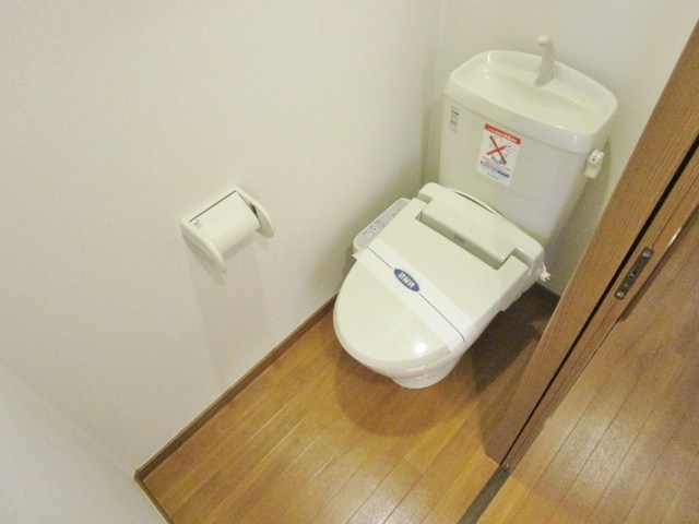 トイレ　※別号室の写真使用中
