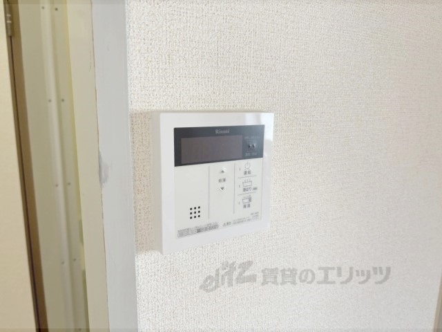 その他設備　給湯器リモコン
