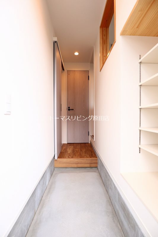 玄関　103号室写真