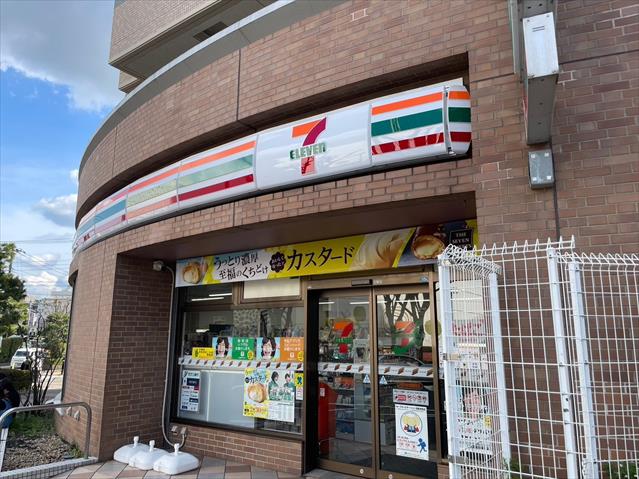 コンビニ　セブン－イレブン大和中央林間駅前店（コンビニ）まで448m