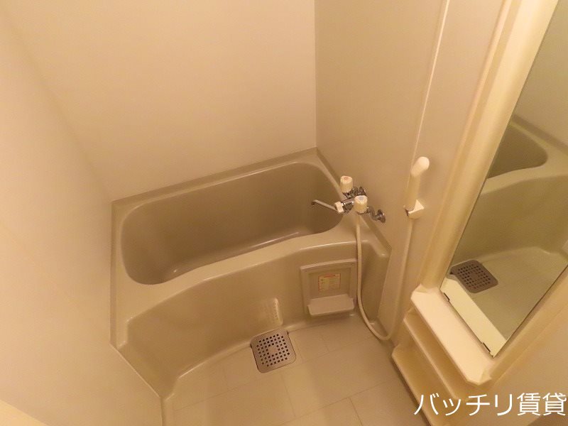 バス・シャワールーム　※同型タイプ写真の為現状優先。
