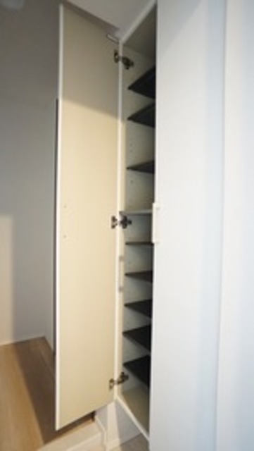 玄関　同物件別部屋写真（実際は現況を優先します）
