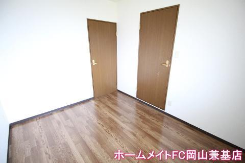 居室・リビング　室内