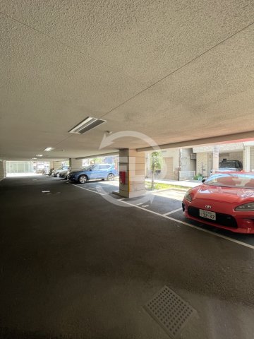 駐車場　メゾン・ド・成屋大阪　駐車場
