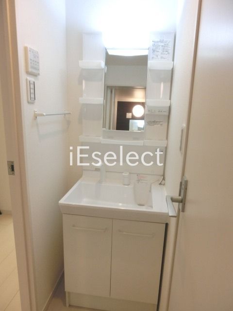 洗面設備　忙しい朝に便利なシャンプードレッサー