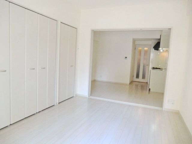 その他部屋・スペース　★明るいカラーのフローリング★