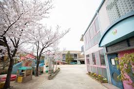 幼稚園・保育園　認定こども園高槻双葉幼稚園（幼稚園・保育園）まで484m
