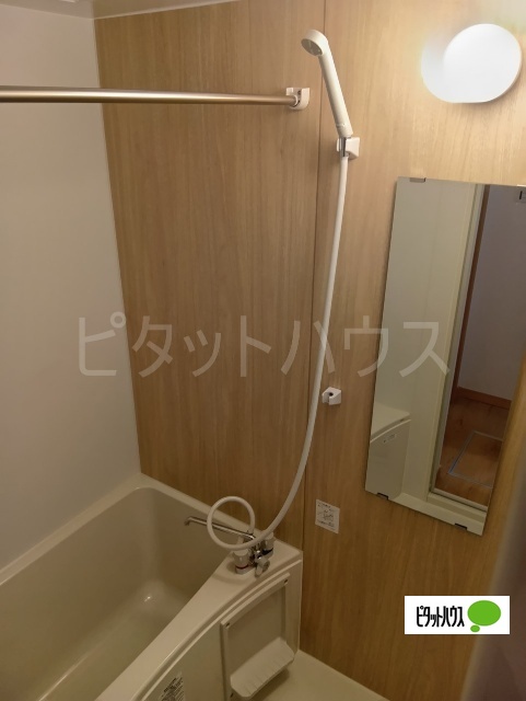 バス・シャワールーム　バスルーム