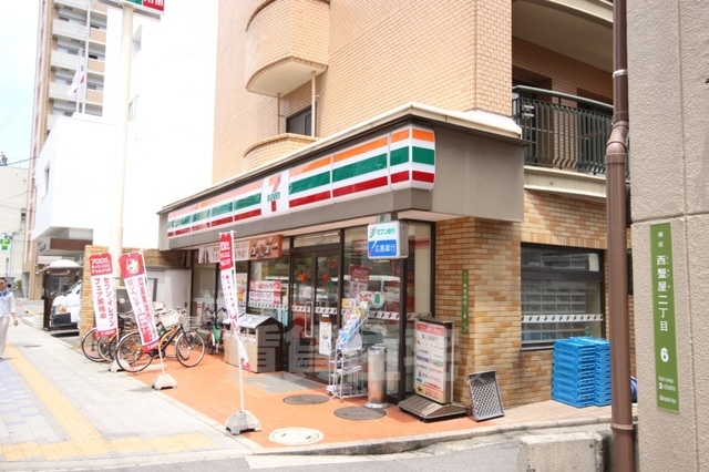 コンビニ　ファミリーマート　広島金屋町（コンビニ）まで299m