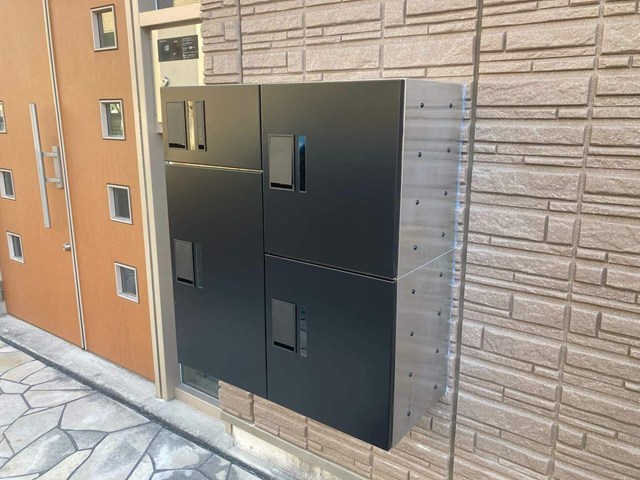 その他共有部分　共用エントランスには宅配BOXがあるので荷物の受け取りもスム