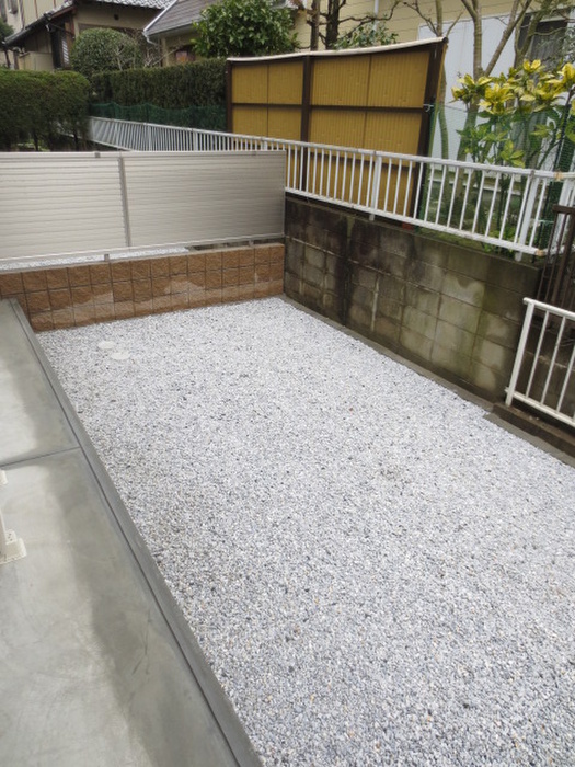 庭　反転タイプの別のお部屋になります