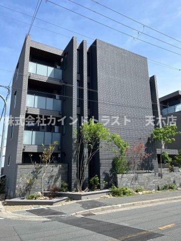 建物外観　こちら、外観パースです
