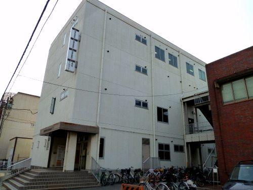 役所　東大阪市役所 西福祉事務所庶務係（役所）まで317m