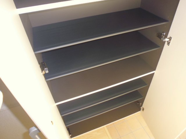 玄関　シューズボックス