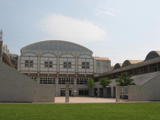 役所　小田原市役所 川東タウンセンター・マロニエ総合案内窓口・貸館（役所）まで541m